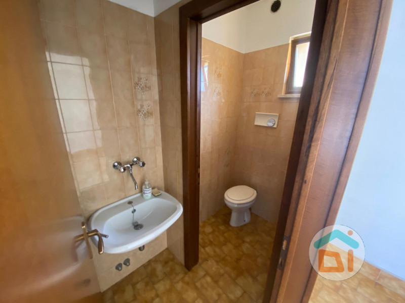 Immagine 16 di Attività commerciale in vendita  in Viale Venezia Giulia a Cormons