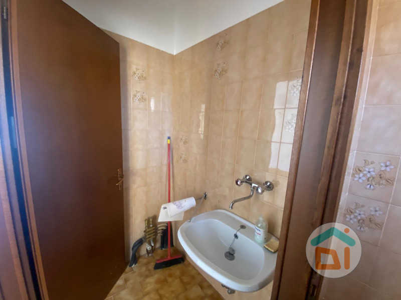 Immagine 17 di Attività commerciale in vendita  in Viale Venezia Giulia a Cormons