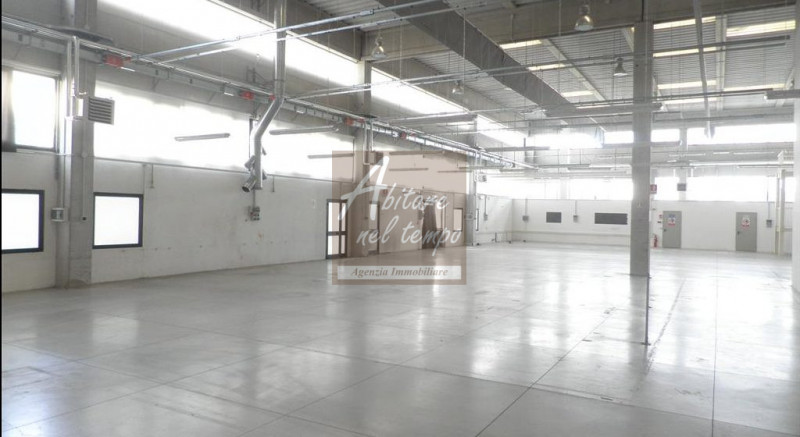 Immagine 3 di Capannone industriale in vendita  a Bassano Del Grappa