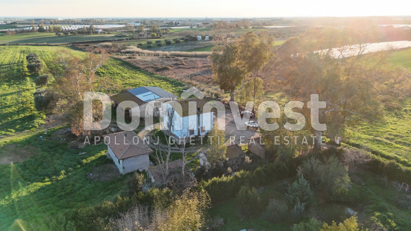 Immagine 8 di Rustico / casale in vendita  in STRADA PROVINCIALE PESCIA ROMANA a Capalbio