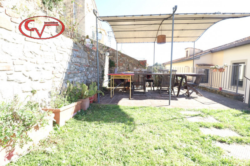 Immagine 3 di Villetta a schiera in vendita  in Via Roma a Bucine