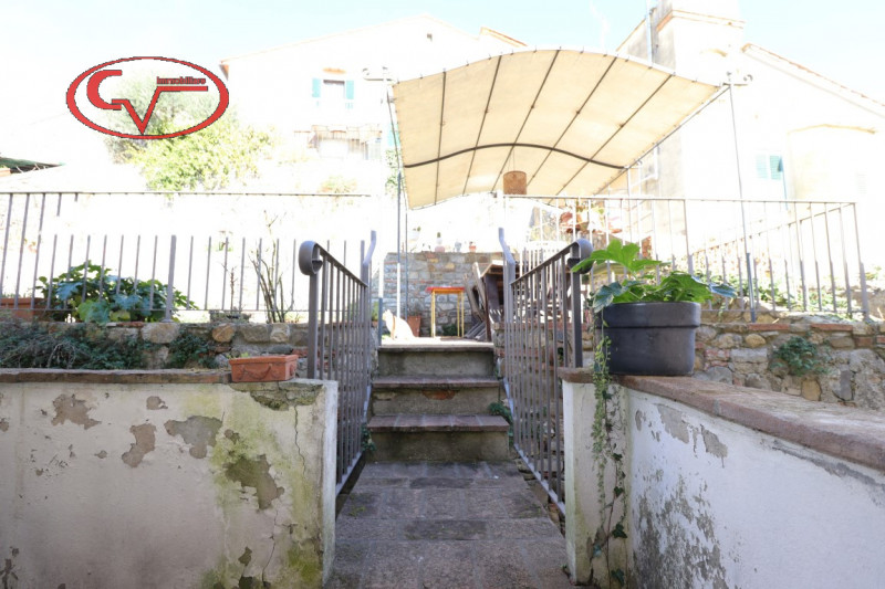 Immagine 34 di Villetta a schiera in vendita  in Via Roma a Bucine