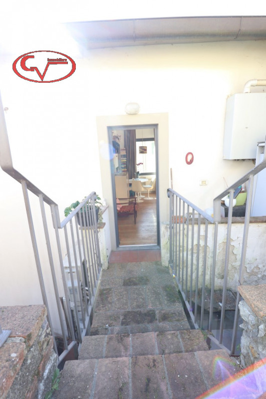 Immagine 44 di Villetta a schiera in vendita  in Via Roma a Bucine