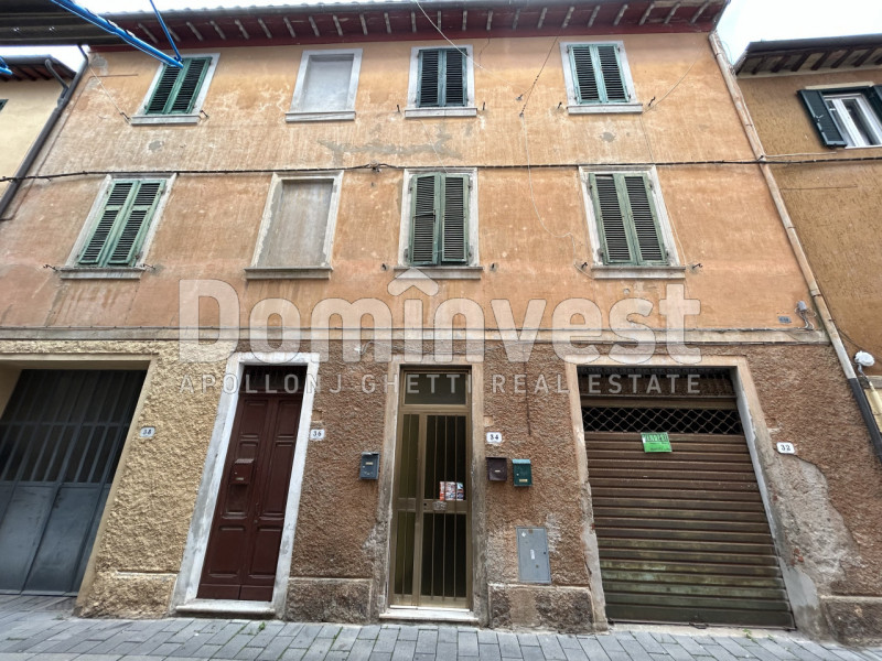 Immagine 3 di Palazzo in vendita  in Via Farini a Orbetello