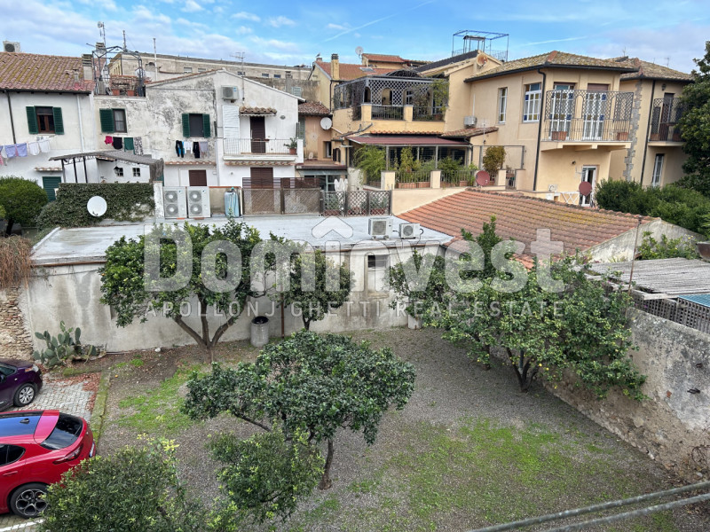 Immagine 4 di Palazzo in vendita  in Via Farini a Orbetello