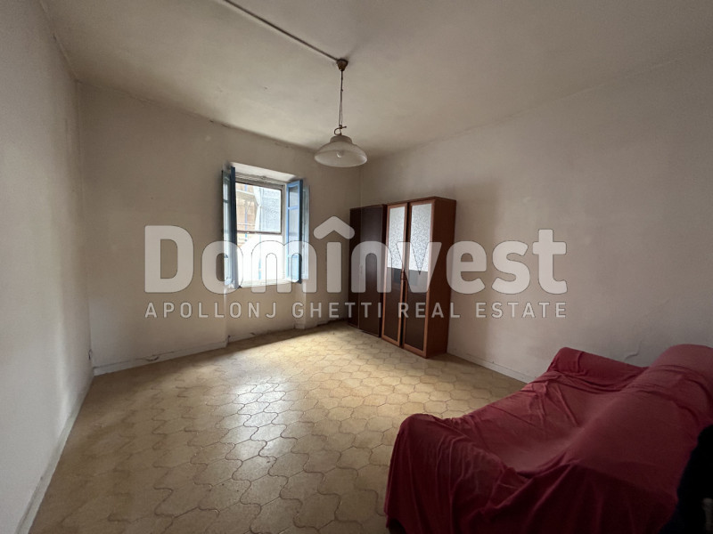 Immagine 8 di Palazzo in vendita  in Via Farini a Orbetello