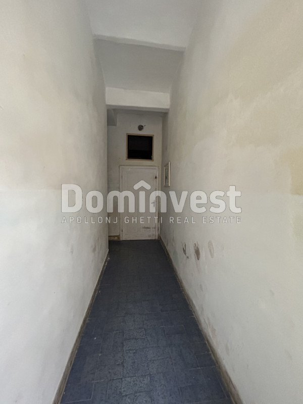 Immagine 11 di Palazzo in vendita  in Via Farini a Orbetello