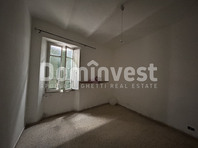 Immagine 14 di Palazzo in vendita  in Via Farini a Orbetello