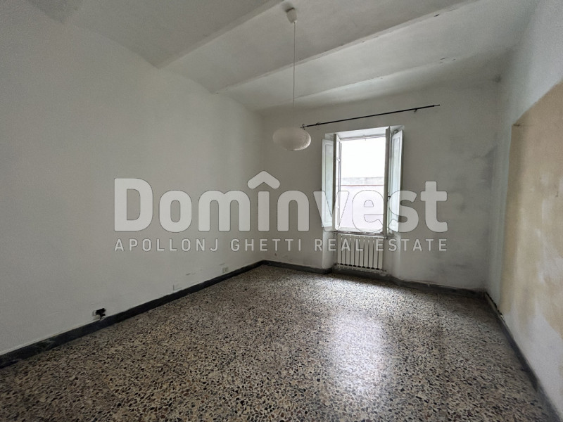 Immagine 17 di Palazzo in vendita  in Via Farini a Orbetello