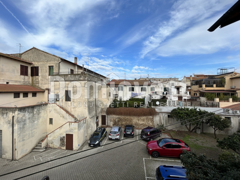 Immagine 25 di Palazzo in vendita  in Via Farini a Orbetello