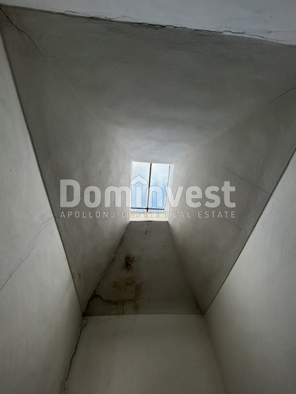 Immagine 30 di Palazzo in vendita  in Via Farini a Orbetello