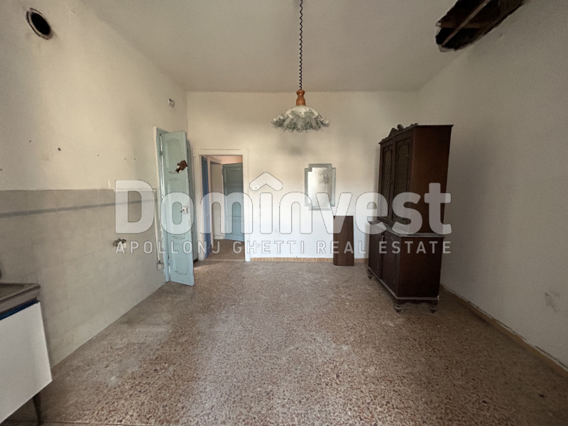 Immagine 31 di Palazzo in vendita  in Via Farini a Orbetello