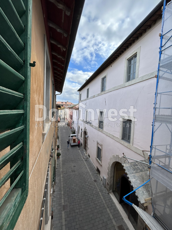 Immagine 36 di Palazzo in vendita  in Via Farini a Orbetello