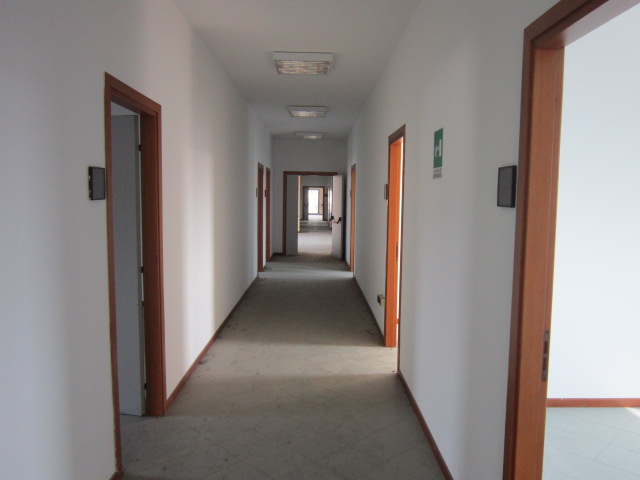 Immagine 22 di Ufficio in vendita  a Asola