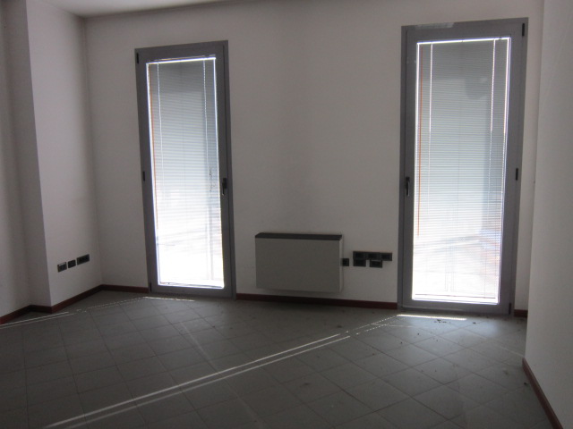 Immagine 27 di Ufficio in vendita  a Asola