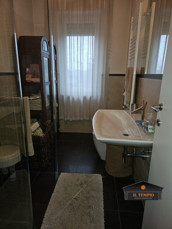 Immagine 4 di Casa bifamiliare in vendita  in VIA CAVOUR a Costabissara