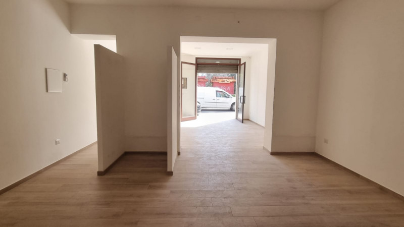 Immagine 5 di Negozio in affitto  in Via Nazionale, 34 a San Filippo Del Mela