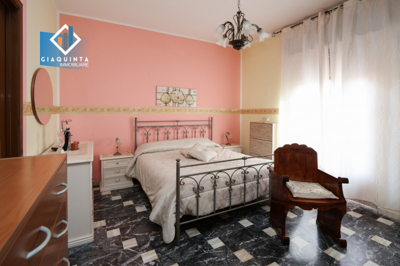 Immagine 3 di Casa indipendente in vendita  in via Vittorio Veneto n.152 a Ramacca