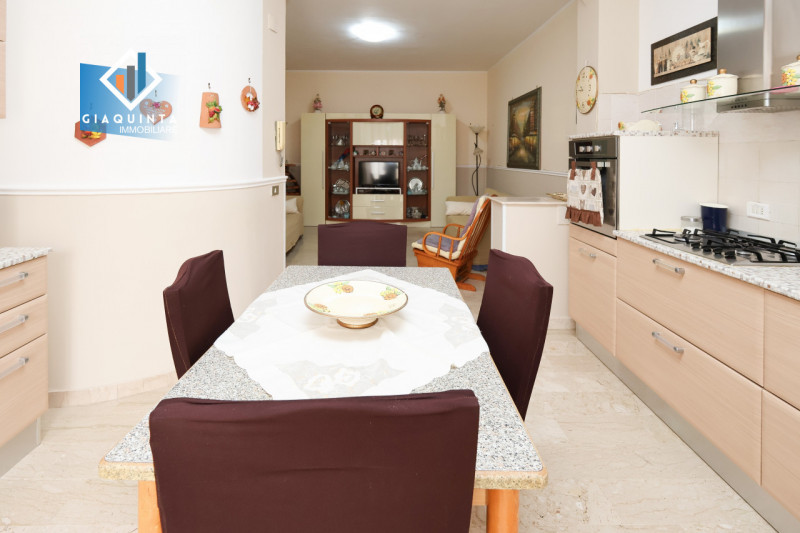 Immagine 8 di Casa indipendente in vendita  in via Vittorio Veneto n.152 a Ramacca