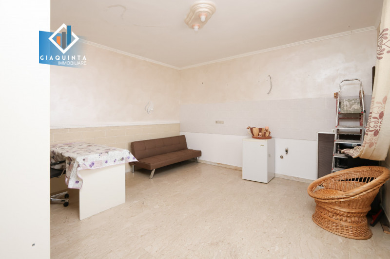 Immagine 14 di Casa indipendente in vendita  in via Vittorio Veneto n.152 a Ramacca