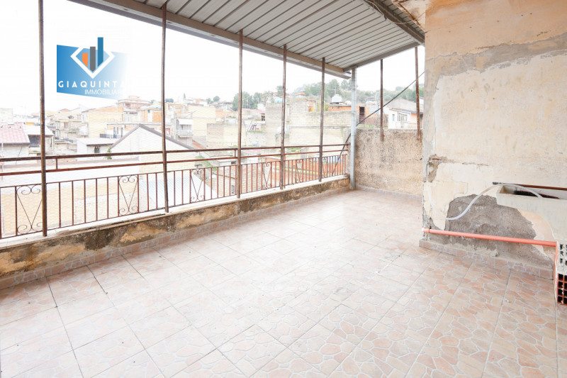 Immagine 17 di Casa indipendente in vendita  in via Vittorio Veneto n.152 a Ramacca