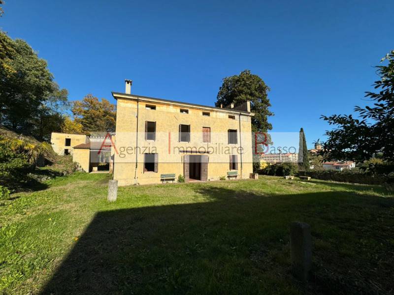 Immagine 23 di Villa in vendita  in MONTEGROTTO a Montegrotto Terme