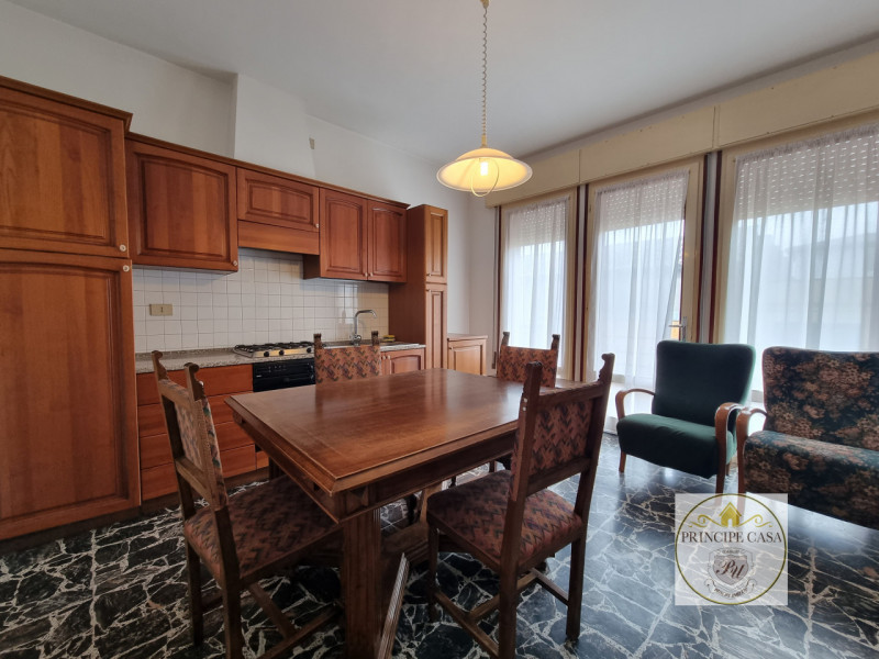 Immagine 2 di Casa bifamiliare in vendita  in via tito livio a Este