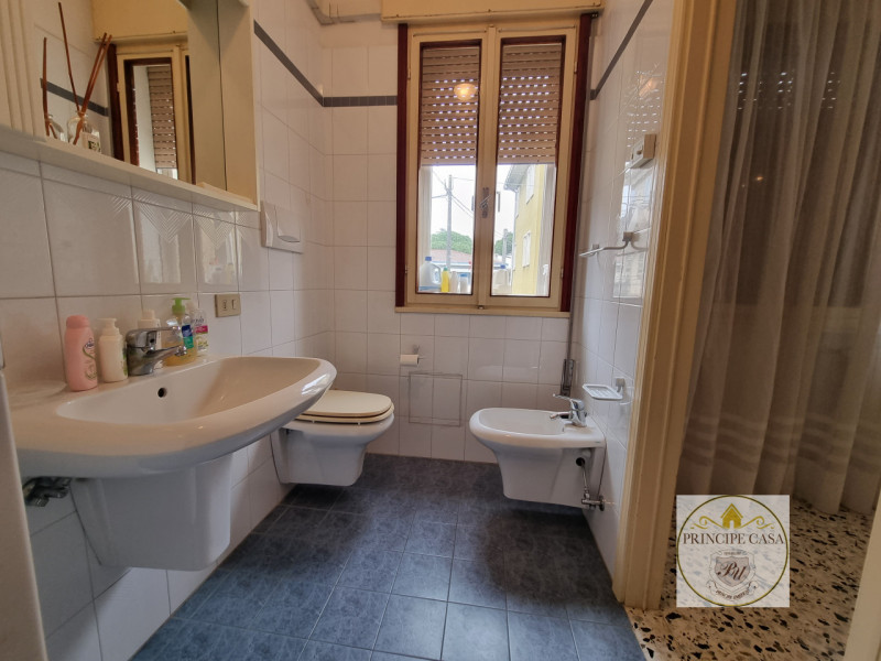 Immagine 6 di Casa bifamiliare in vendita  in via tito livio a Este