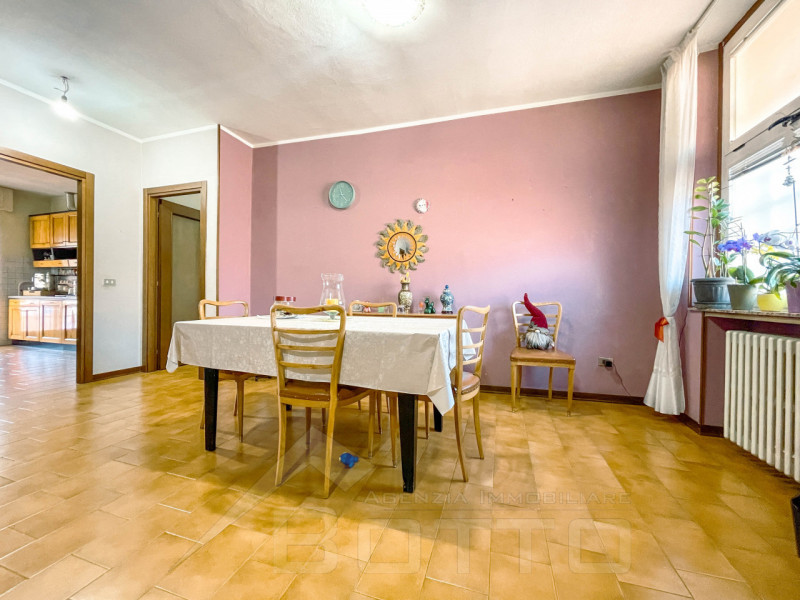 Immagine 5 di Casa bifamiliare in vendita  in Via Oioli 27 a Gattico-Veruno