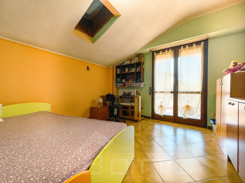 Immagine 7 di Casa bifamiliare in vendita  in Via Oioli 27 a Gattico-Veruno