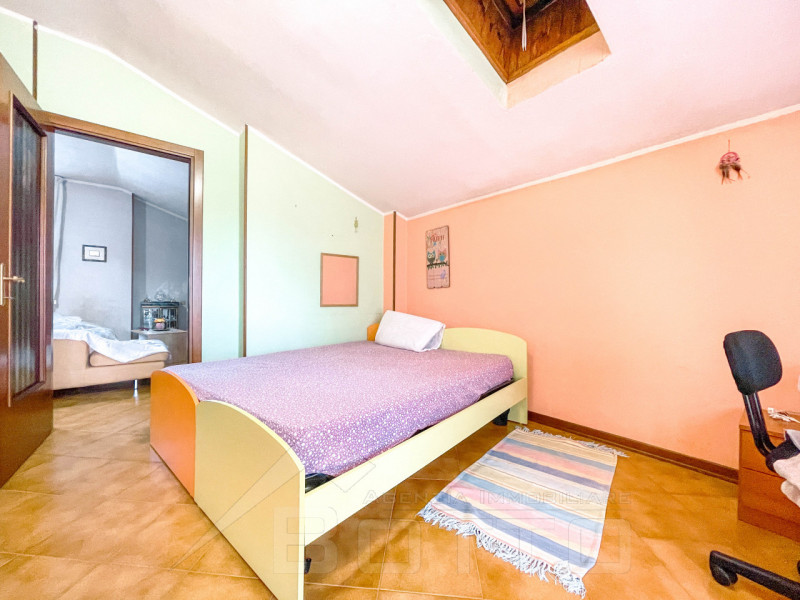 Immagine 8 di Casa bifamiliare in vendita  in Via Oioli 27 a Gattico-Veruno