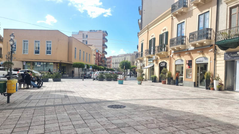 Immagine 2 di Negozio in vendita  in Via Giacomo Medici, 19 a Milazzo