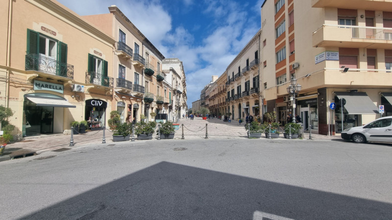 Immagine 3 di Negozio in vendita  in Via Giacomo Medici, 19 a Milazzo