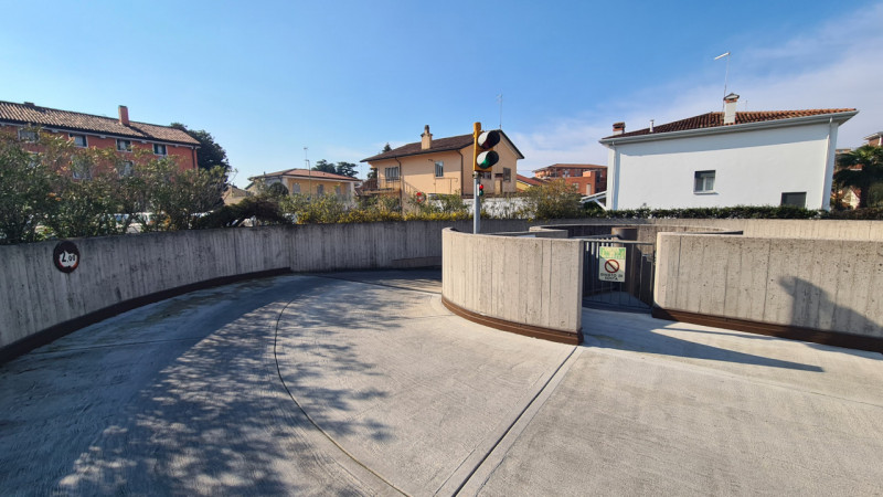 Immagine 4 di Garage in vendita  in Via Romanina a Castelfranco Veneto