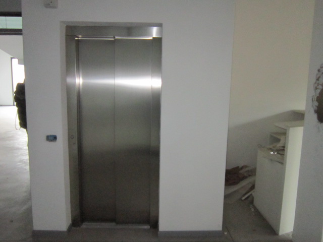 Immagine 4 di Ufficio in vendita  a Brescia