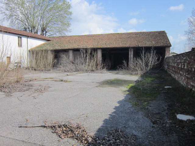 Immagine 3 di Palazzo in vendita  a Brescia