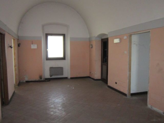 Immagine 9 di Palazzo in vendita  a Brescia