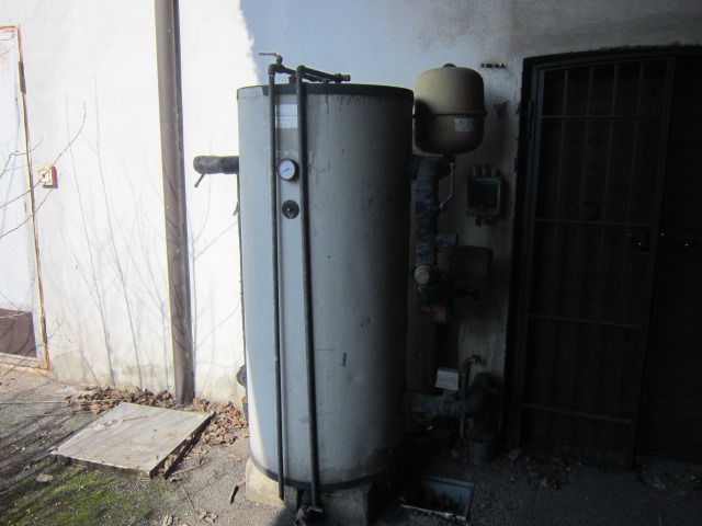 Immagine 23 di Palazzo in vendita  a Brescia