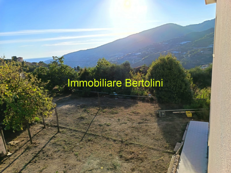 Immagine 3 di Casa indipendente in vendita  in COLDIRODI a San Remo