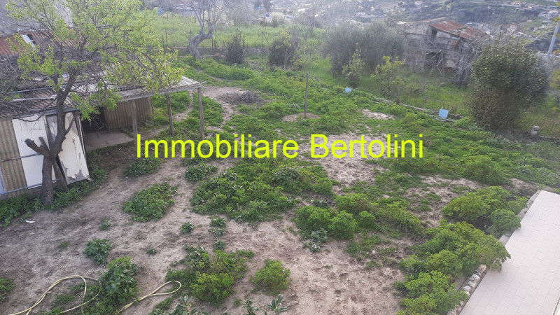 Immagine 13 di Casa indipendente in vendita  in COLDIRODI a San Remo