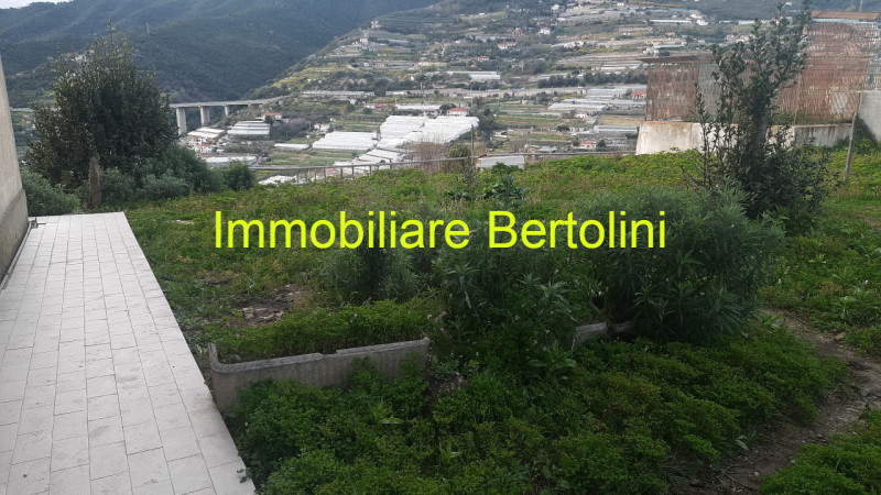Immagine 16 di Casa indipendente in vendita  in COLDIRODI a San Remo