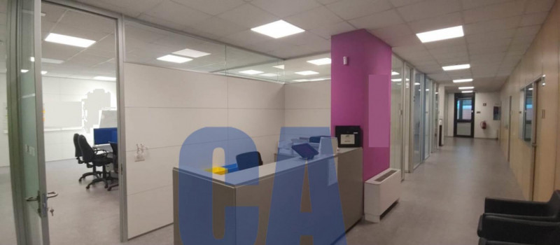 Immagine 2 di Ufficio in affitto  in VIALE CERTOSA a Milano