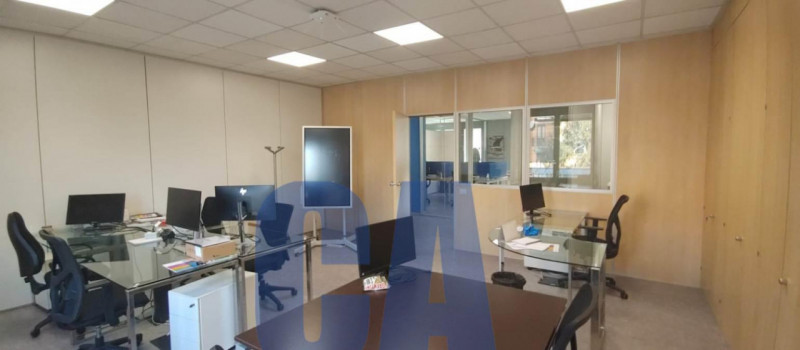 Immagine 1 di Ufficio in affitto  in VIALE CERTOSA a Milano