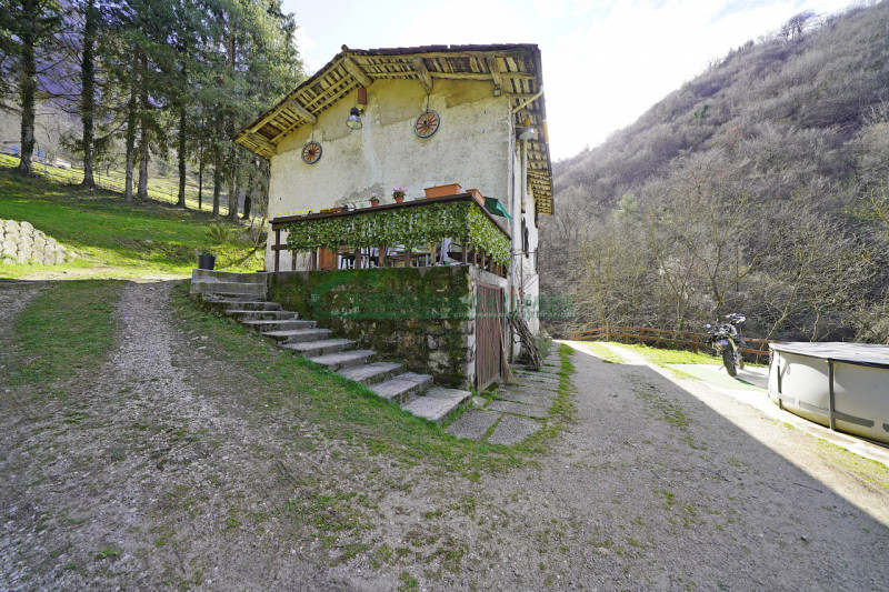 Immagine 3 di Villa in vendita  in Località Ceresigno a Vobarno