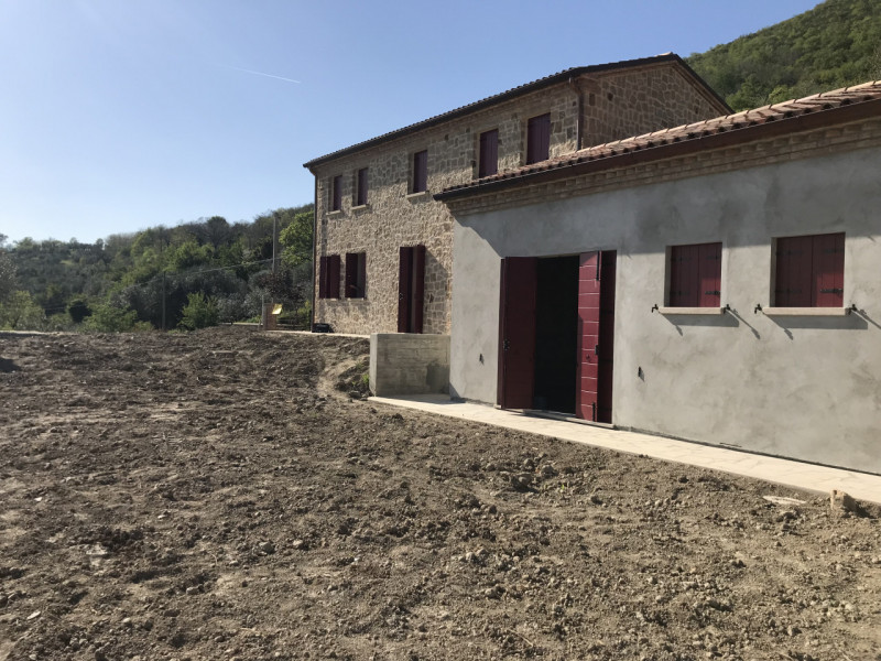 Immagine 3 di Rustico / casale in vendita  in VIA ROMA a Cinto Euganeo