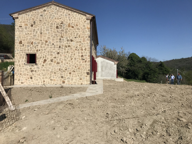 Immagine 5 di Rustico / casale in vendita  in VIA ROMA a Cinto Euganeo