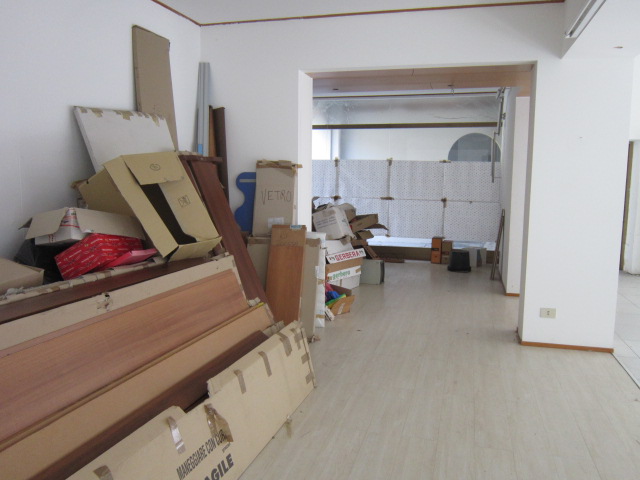 Immagine 5 di Negozio in vendita  in Via Roma 65 a Cassina De' Pecchi