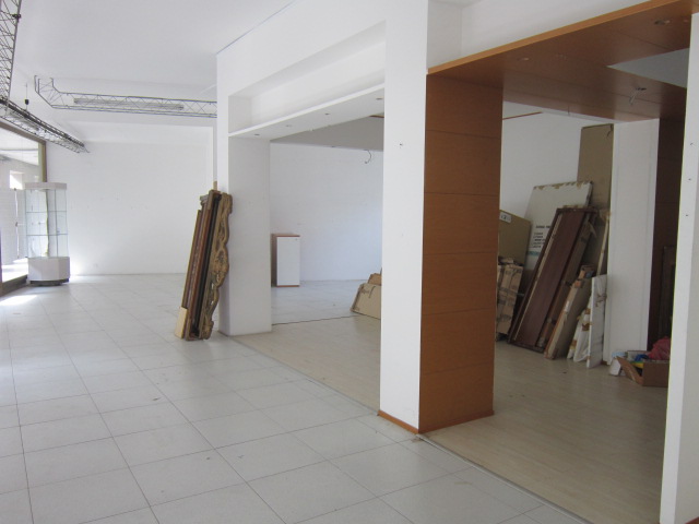 Immagine 8 di Negozio in vendita  in Via Roma 65 a Cassina De' Pecchi