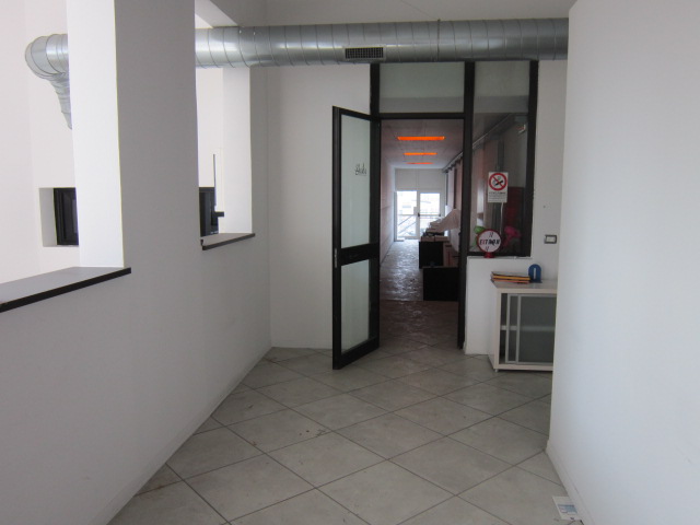 Immagine 14 di Magazzino in vendita  in Via Carlo Serassi 5 a Bergamo
