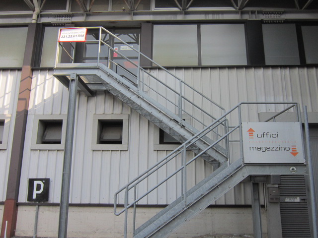 Immagine 24 di Magazzino in vendita  in Via Carlo Serassi 5 a Bergamo